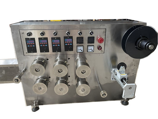 kupować 20-180 ℃ Zakres temperatury trakcji Mała przędzarka laboratoryjna 3 kg / cm2 Ciśnienie powietrza online manufacture